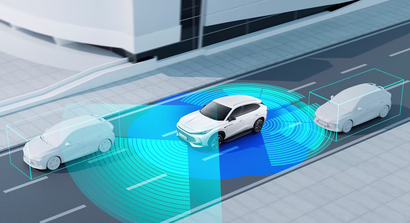 Representación 3D del MG HS detectando vehículos a su alrededor con radar de 360 grados