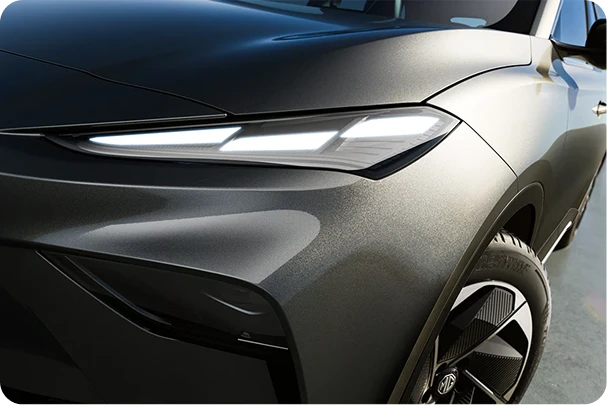 Detalle de faros y pintura exterior